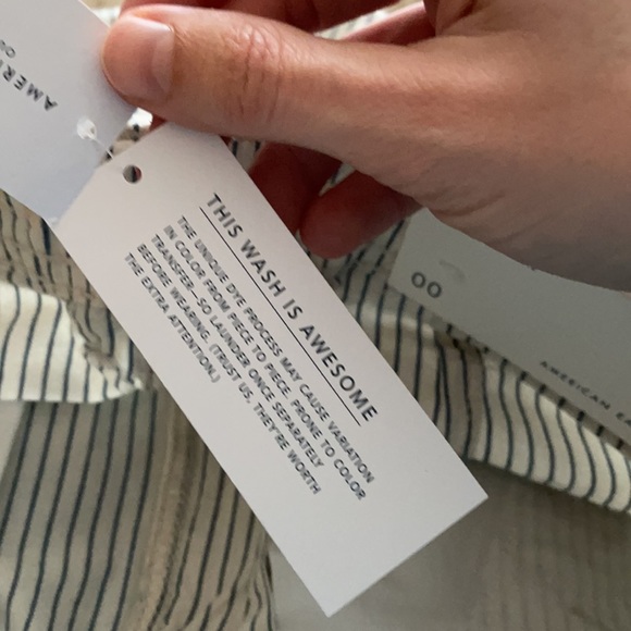 Women’s American Eagle striped high rise short - Picture 4 of 5